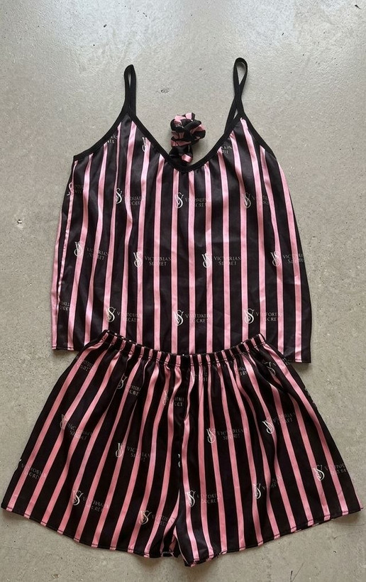 ست تاپ و شرتک لباس خواب زنانه ساتن با کش مو 🎀�